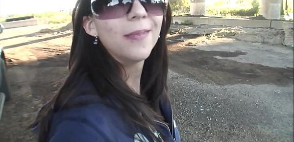  Kaylee’s sex tape has her tangling with a Big White Snake